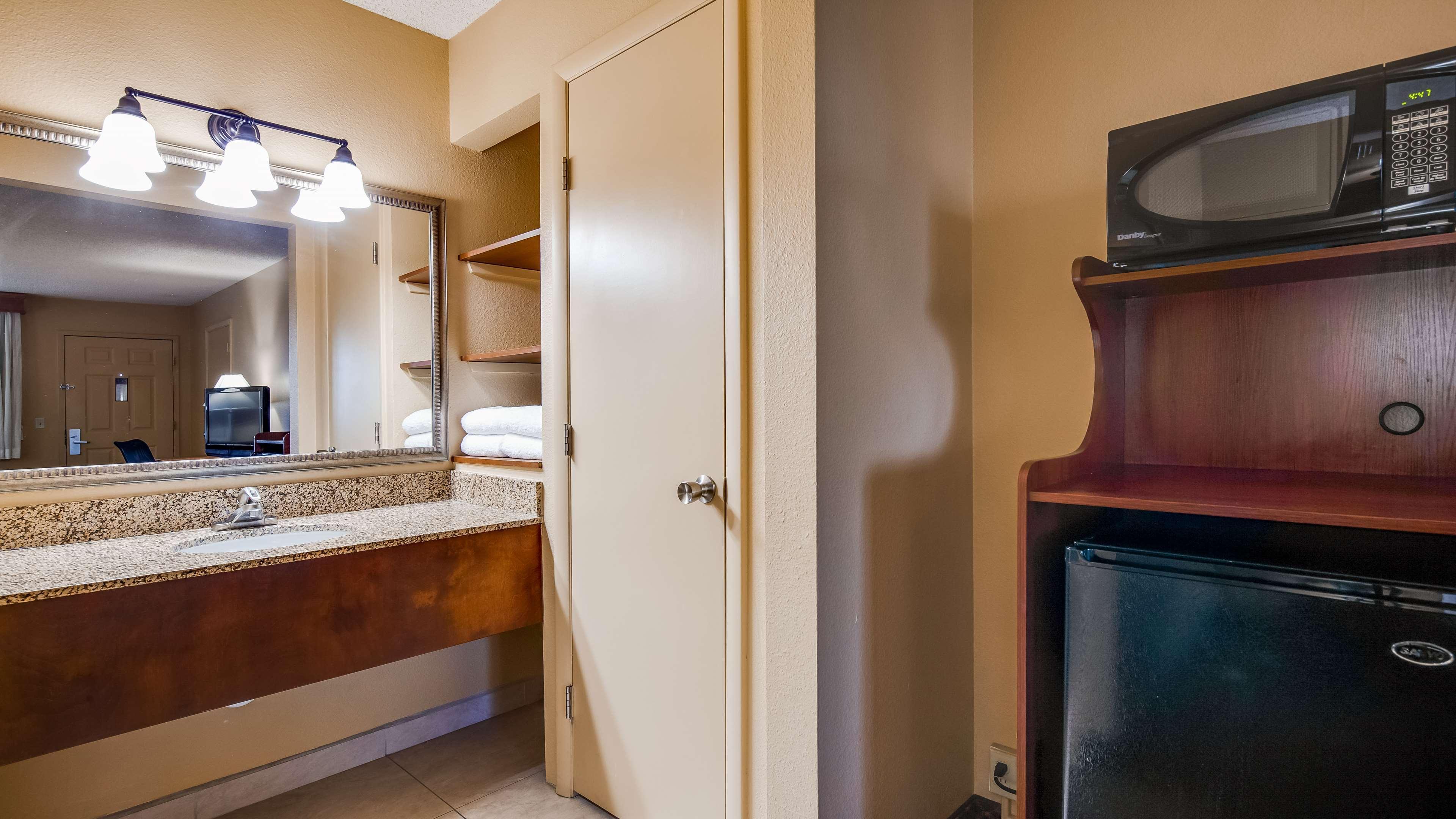 Best Western Cottonwood Inn Bagian luar foto