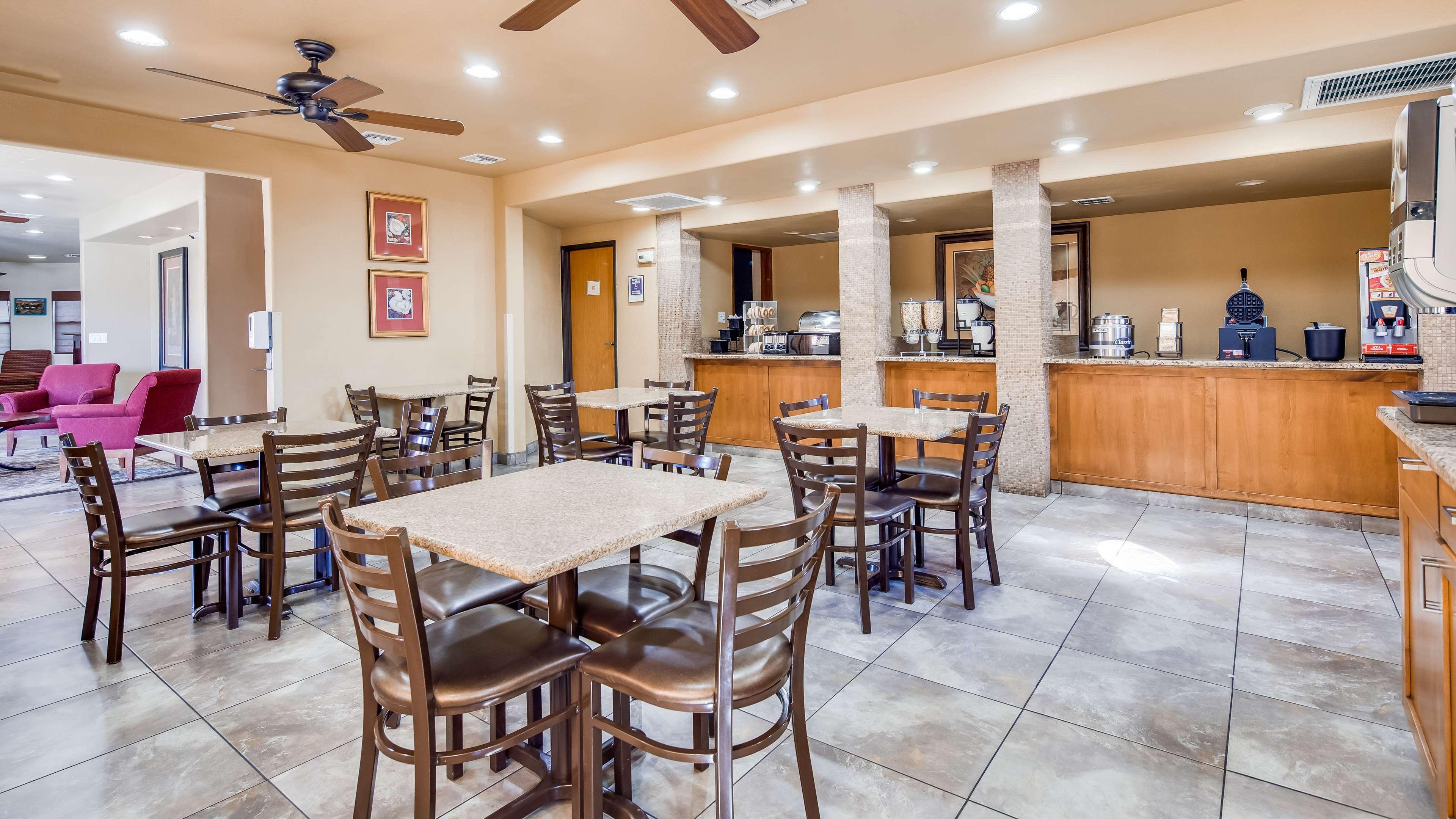 Best Western Cottonwood Inn Bagian luar foto
